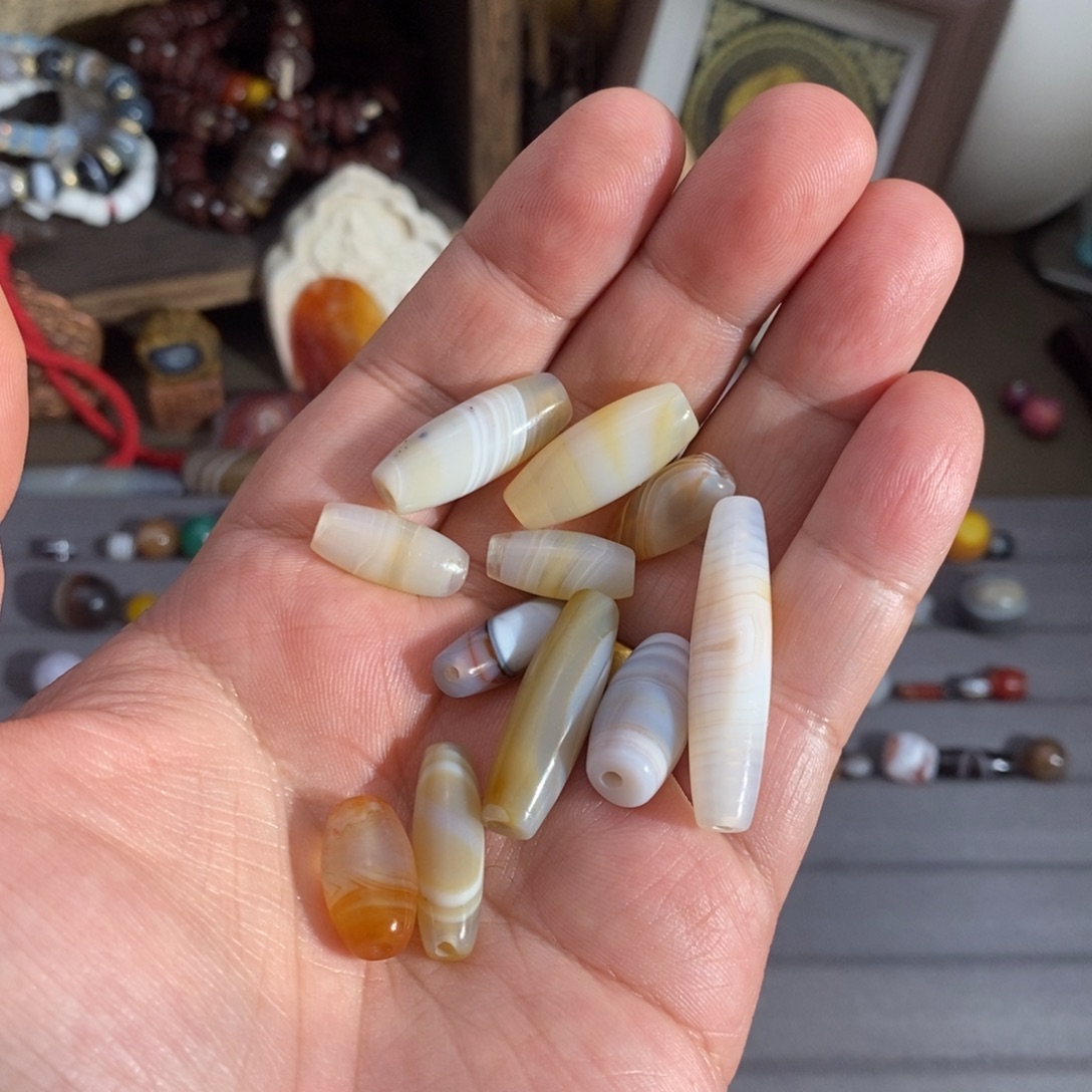 ****汁玛瑙/玉髓未镶嵌颈饰