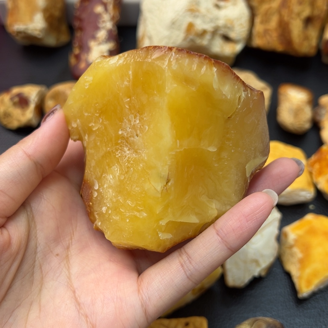 定制琥珀未镶嵌蜜蜡