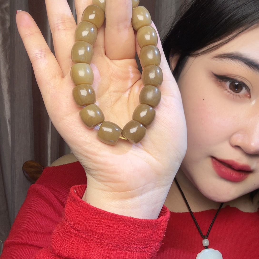 和田玉（糖玉）未镶嵌颈饰