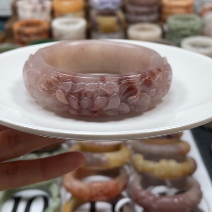 石英质玉手镯未镶嵌