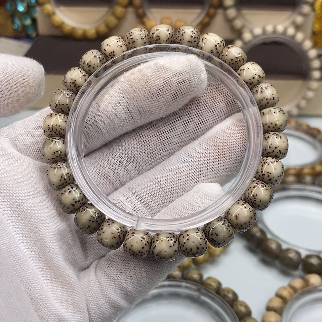 衡***柔手串星月菩提9×10一物一图原生态同枝糯冰一线天