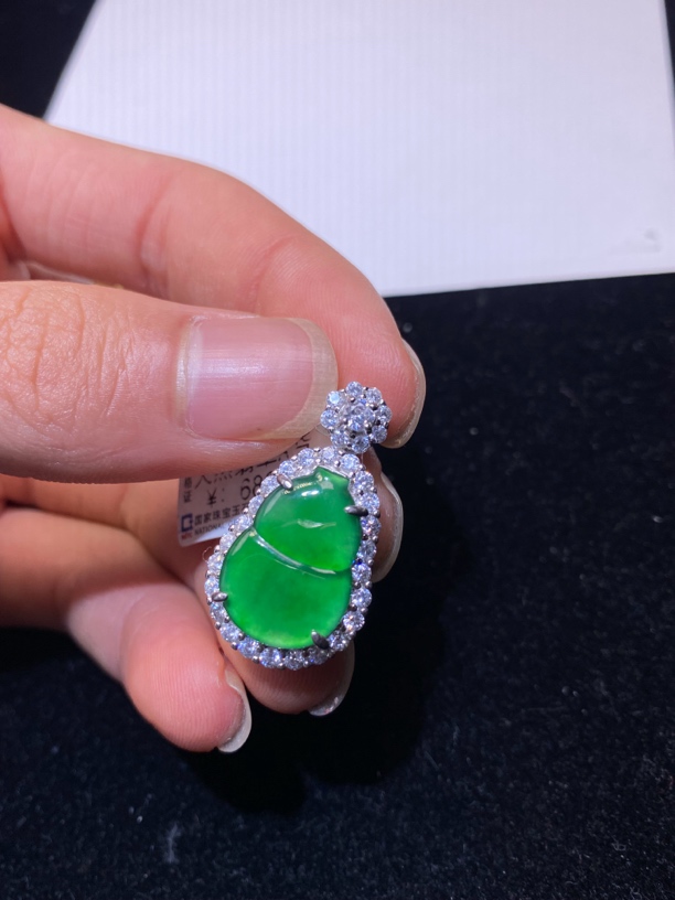 （危料专卖）天然翡翠A货 葫芦吊坠