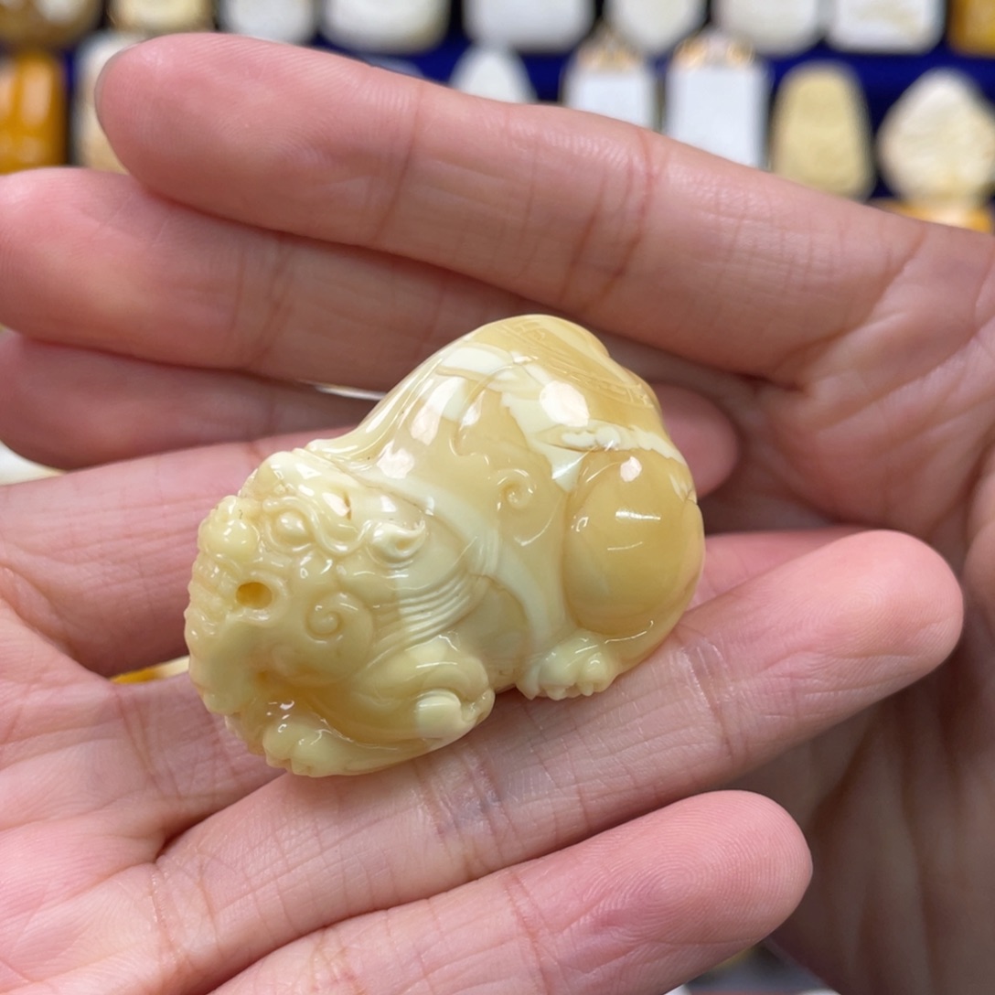 蜜蜡裸石未镶嵌琥珀蜜蜡貔貅吊坠