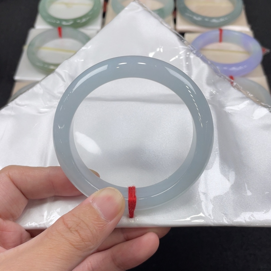 翡翠手镯未镶嵌辞*-56.5正圈