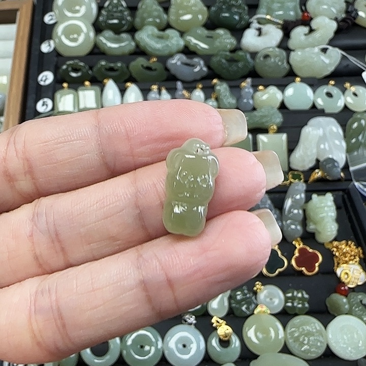 和田玉未镶嵌吊坠(不含链)