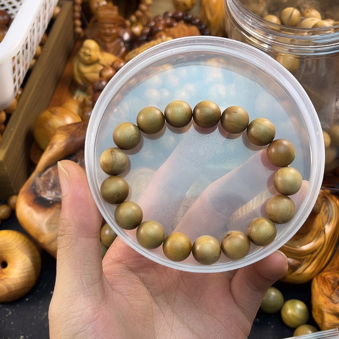 李***俊檀香木手串/手链12瑕疵