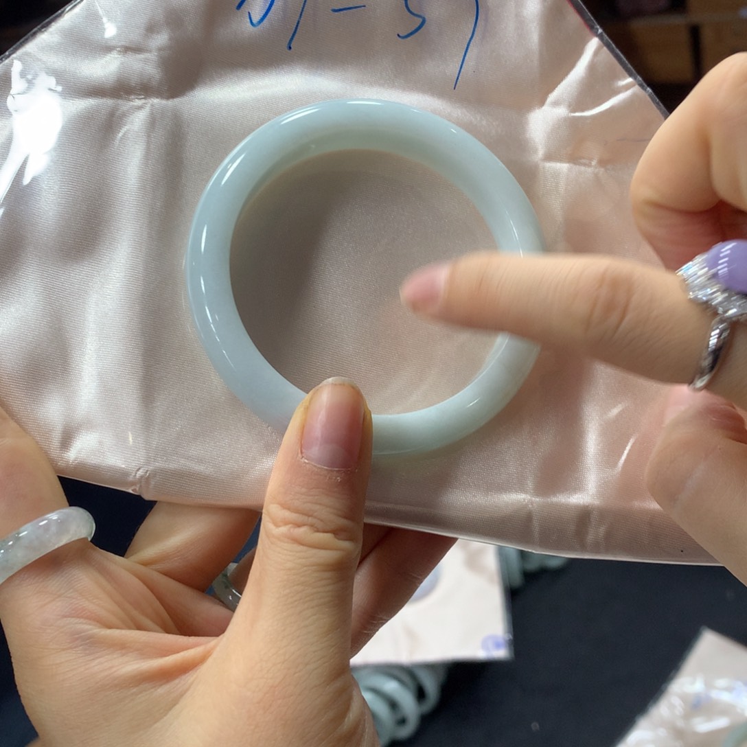 翡翠未镶嵌手镯买断