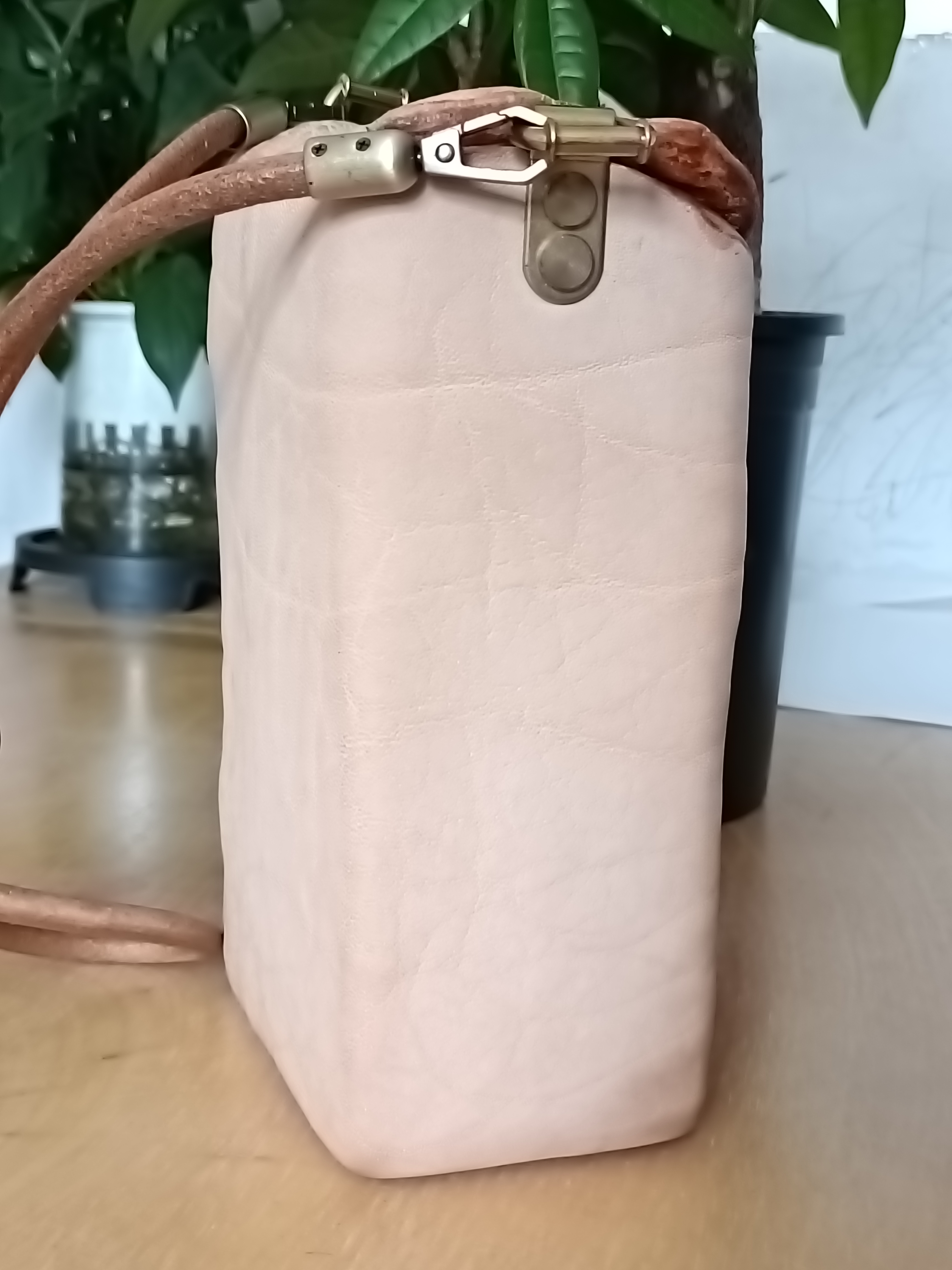 牛蛋皮纯色个性小方包