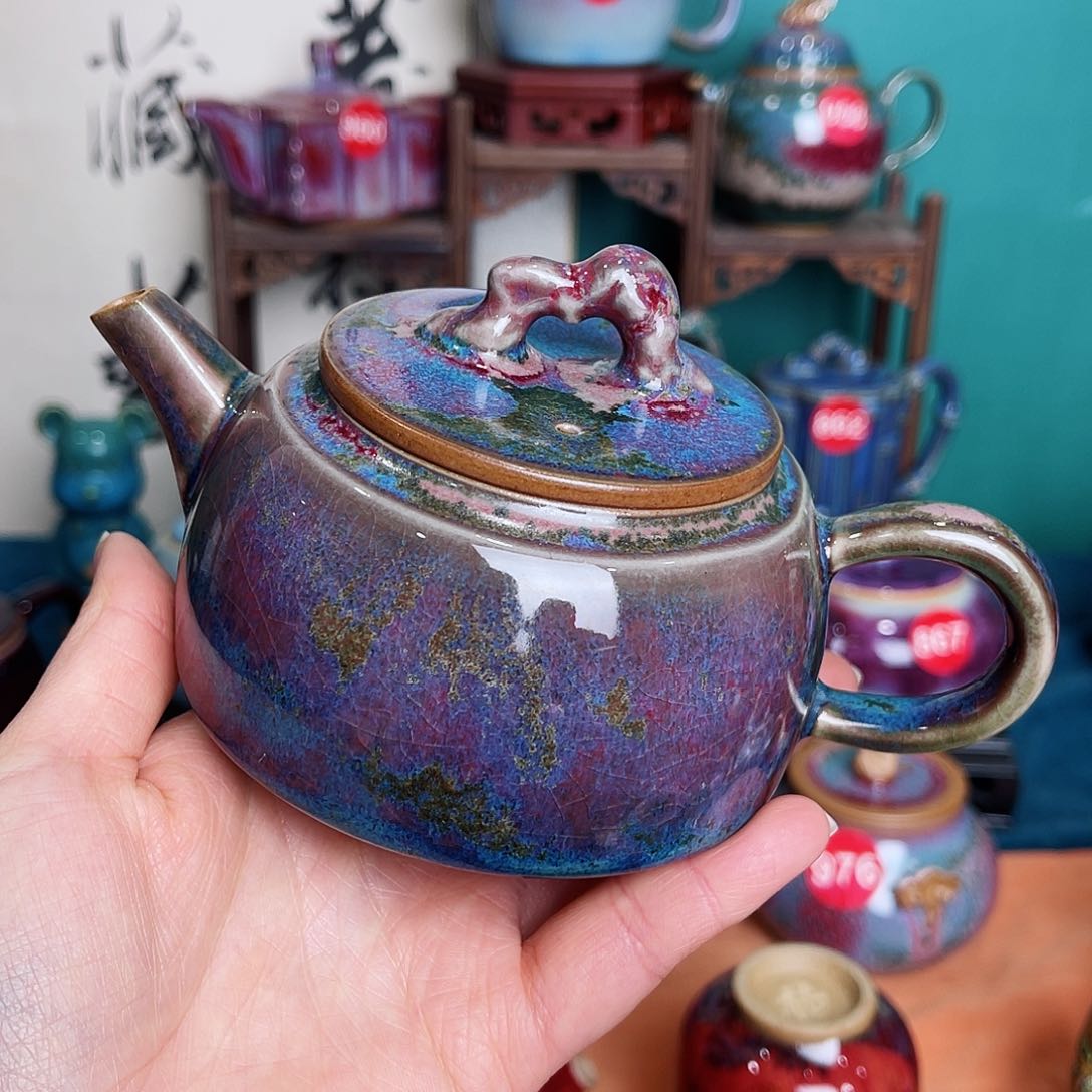 盘钧瓷艺术作品壶