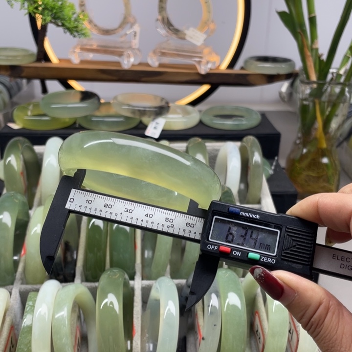 蛇纹石玉手镯未镶嵌11