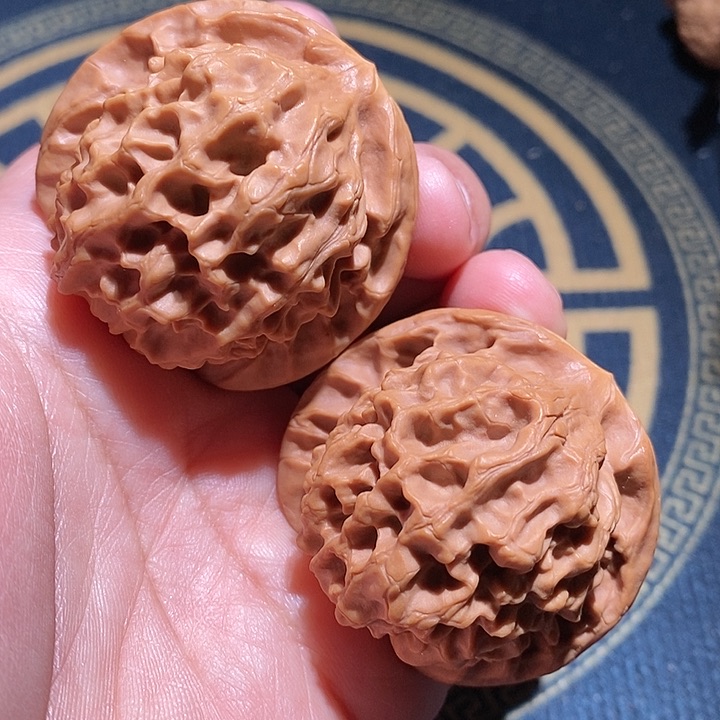 【闪购商品】文玩核桃吊坠龙鳞