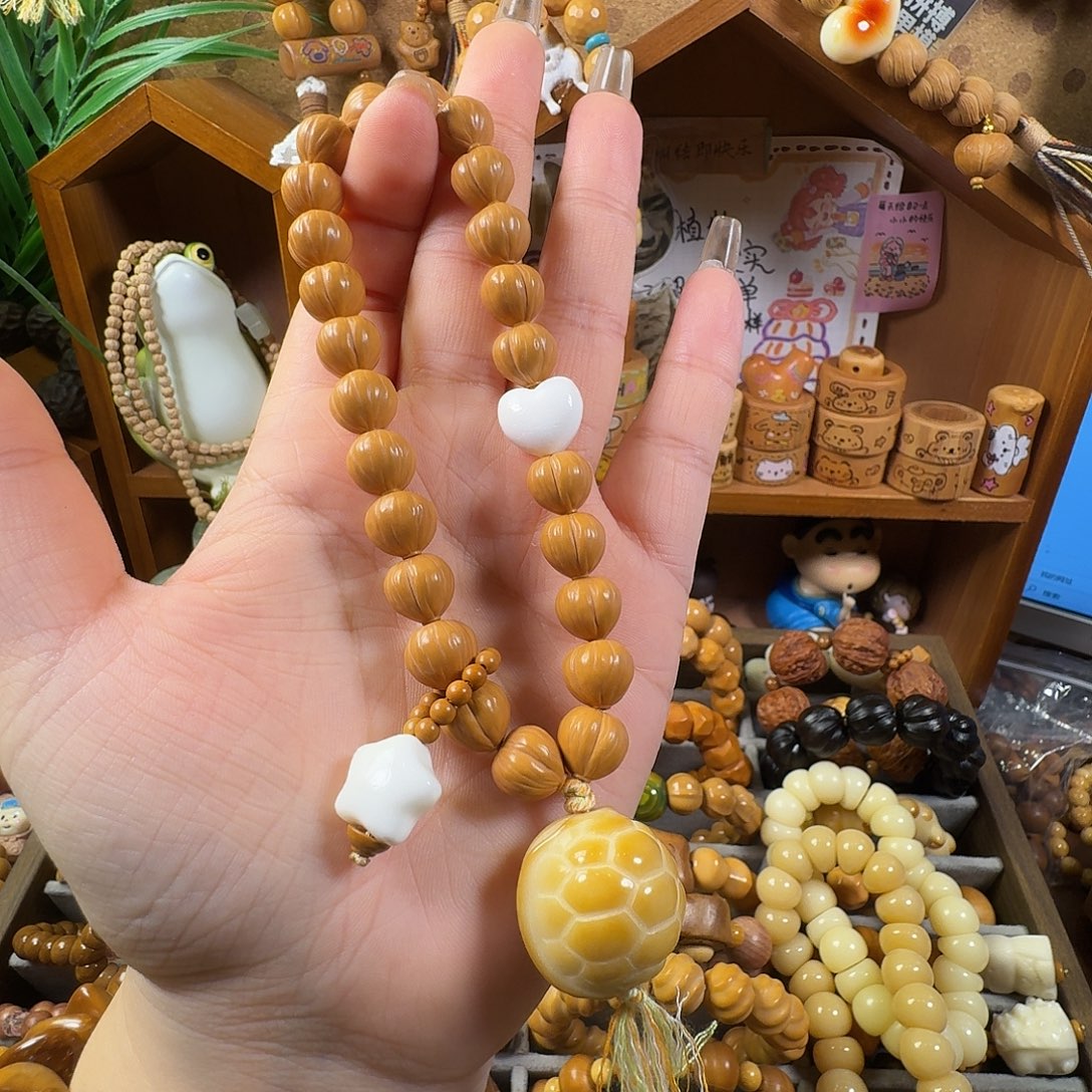 吊坠猴头核桃小屁桃手持一套