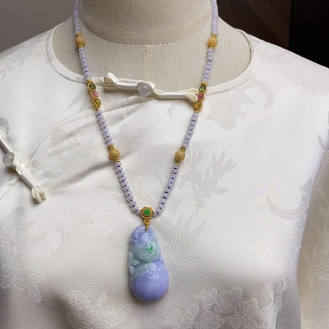 翡翠颈饰未镶嵌天然