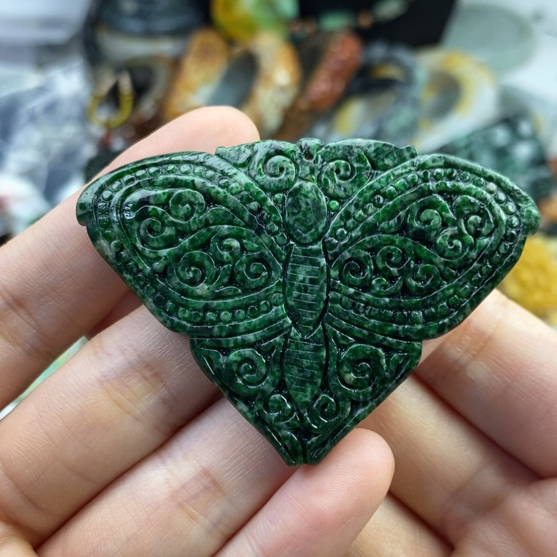 翡翠未镶嵌颈饰彩**姐吊坠