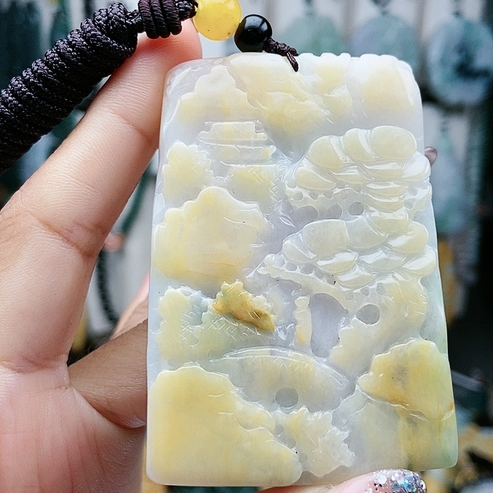 颈饰足铂镶嵌翡翠翡翠