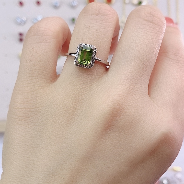 橄榄石戒指银S925镶嵌
