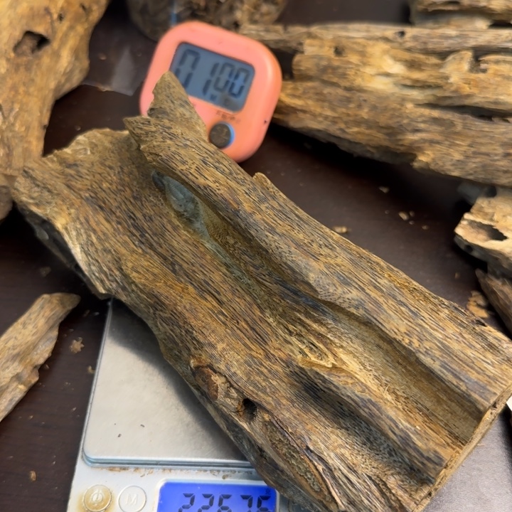 沉香沉香碎屑白棋楠226克