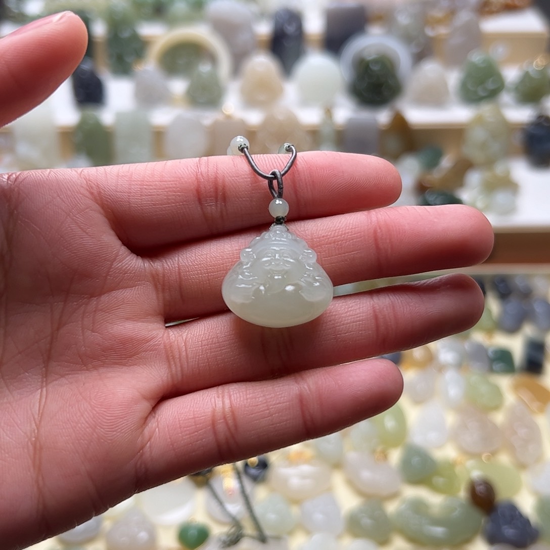 和田玉吊坠(赠链)未镶嵌