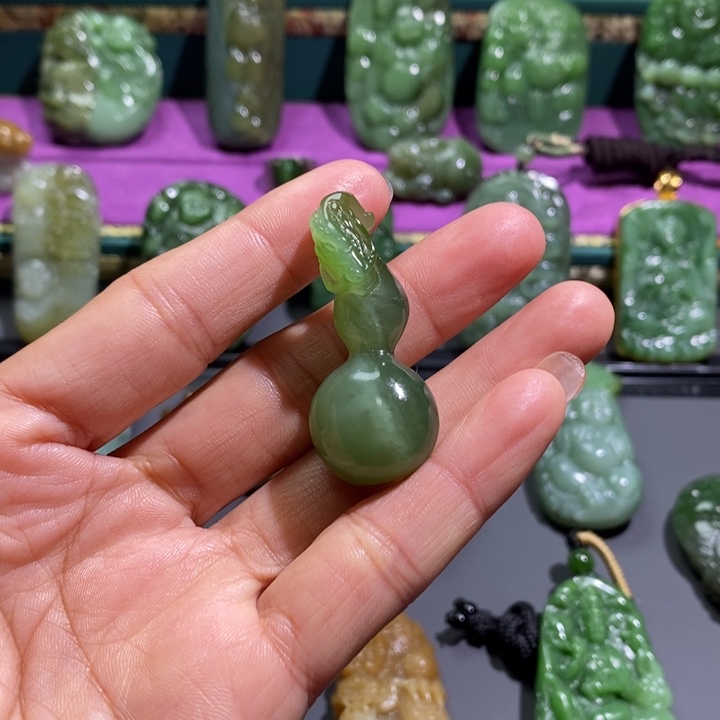 未镶嵌和田玉挂件