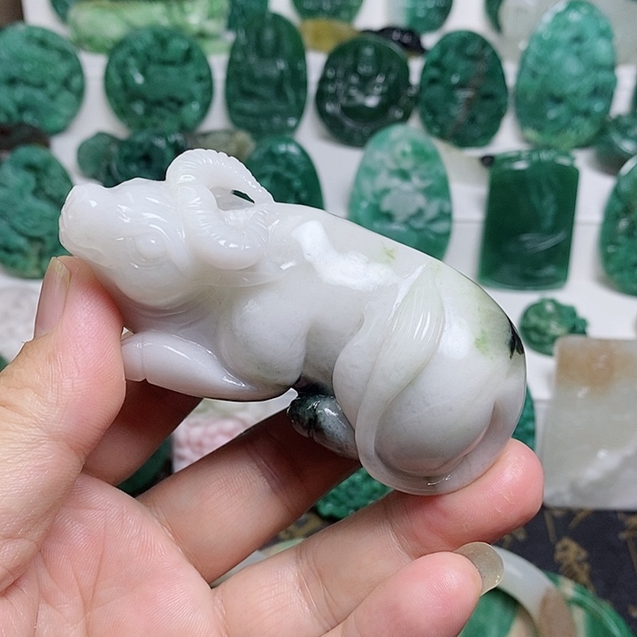 未镶嵌独山玉颈饰