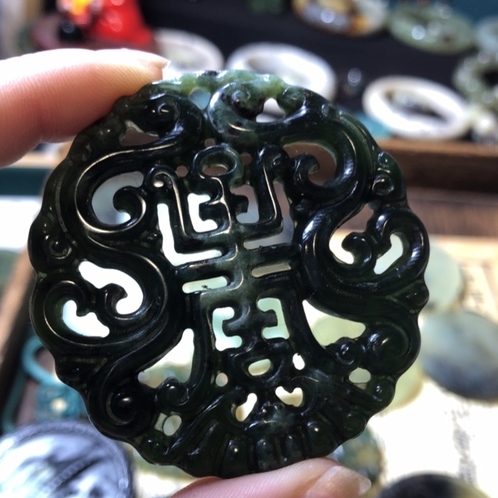 岫玉未镶嵌岫玉挂件