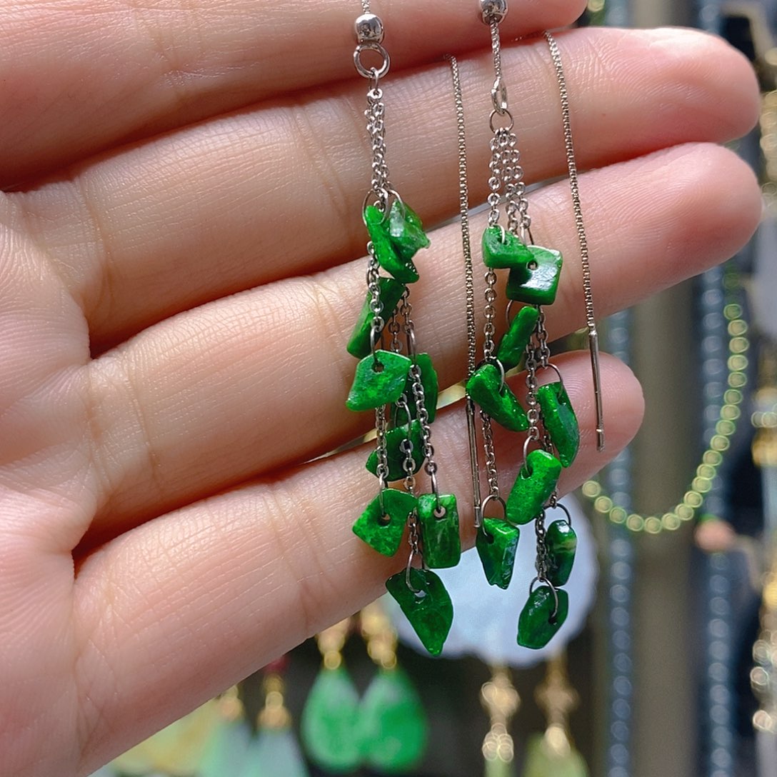 未镶嵌翡翠耳饰翡翠