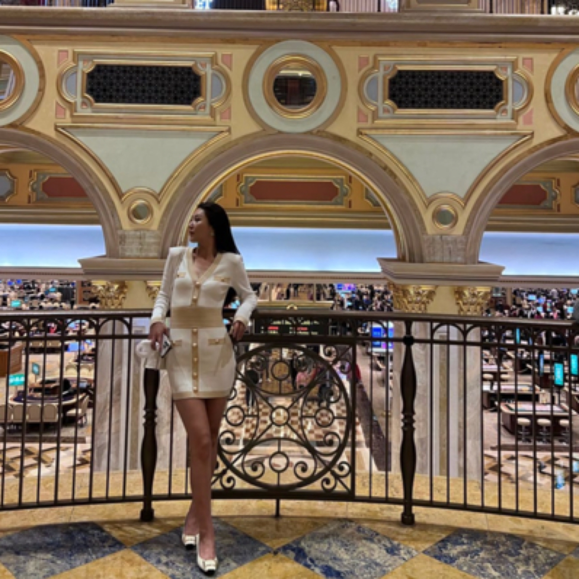 进口纱线针织连衣裙