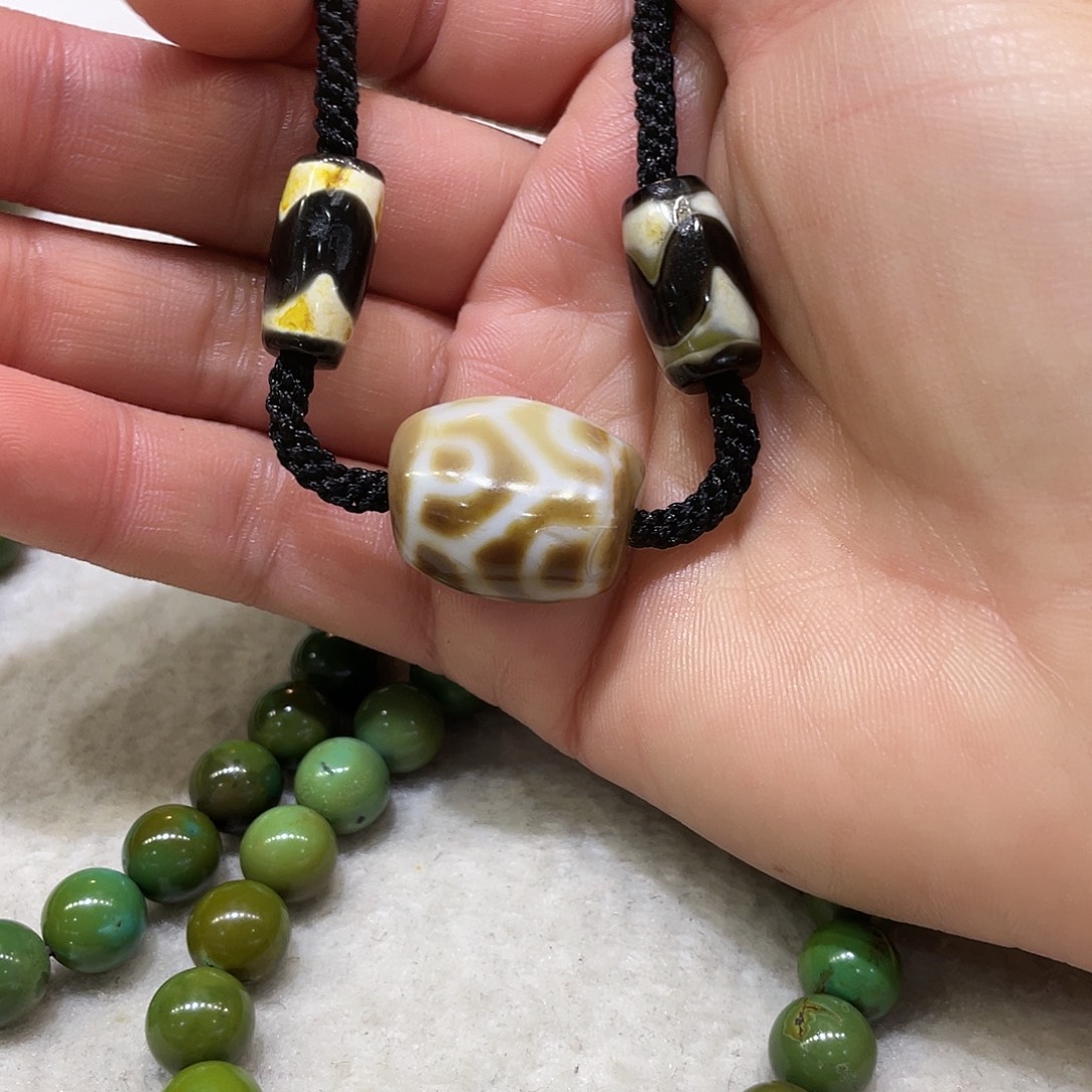 嘿***哈玛瑙/玉髓（覆膜）未镶嵌颈饰