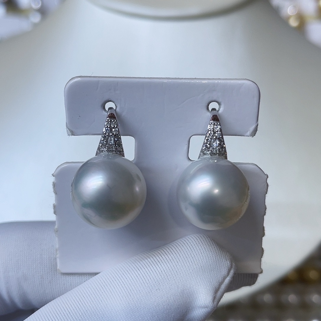 海水珍珠耳饰18K金镶嵌澳白