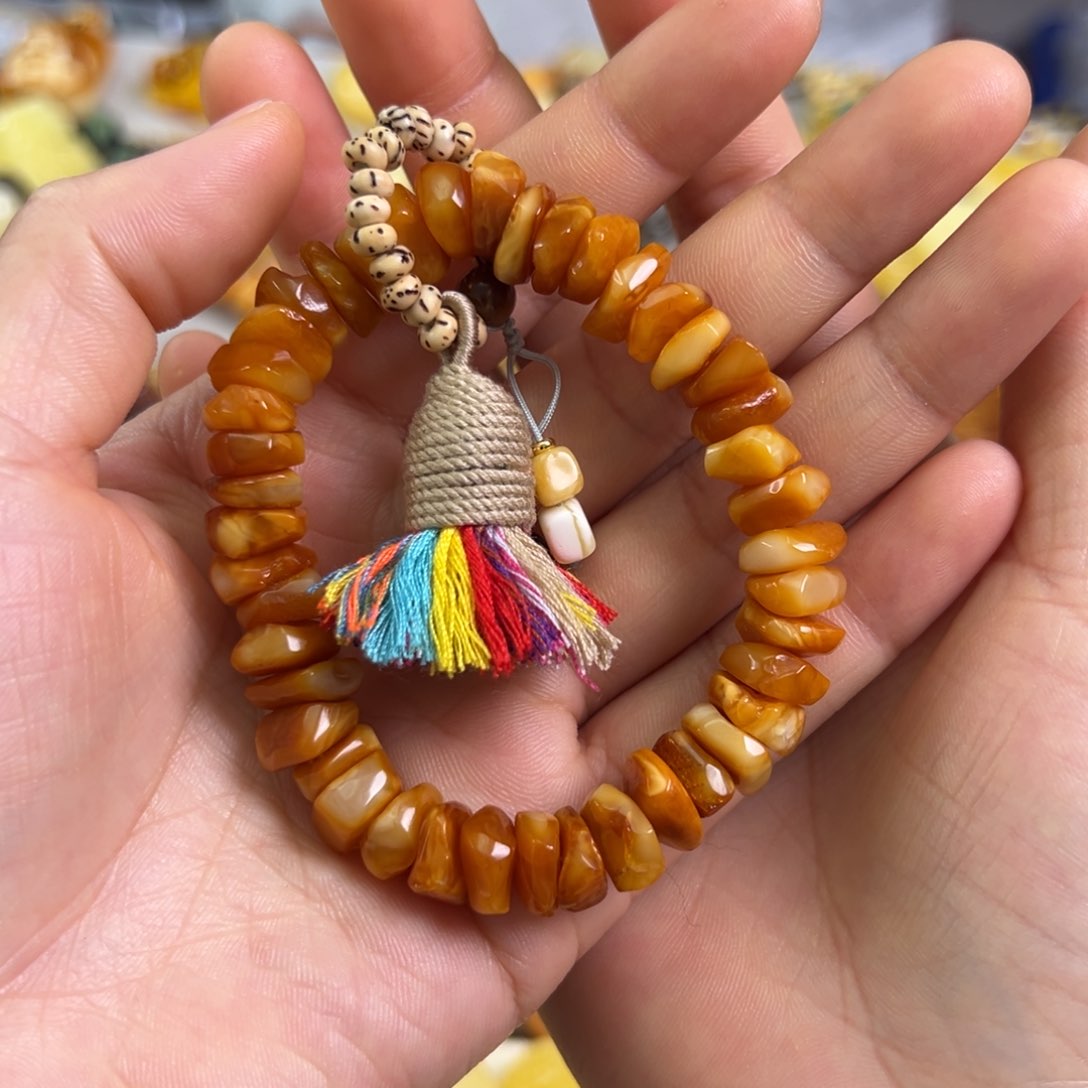 未镶嵌蜜蜡裸石蜜蜡