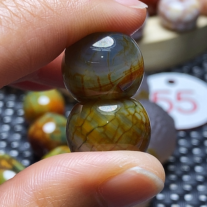 燕***子玛瑙/玉髓未镶嵌颈饰