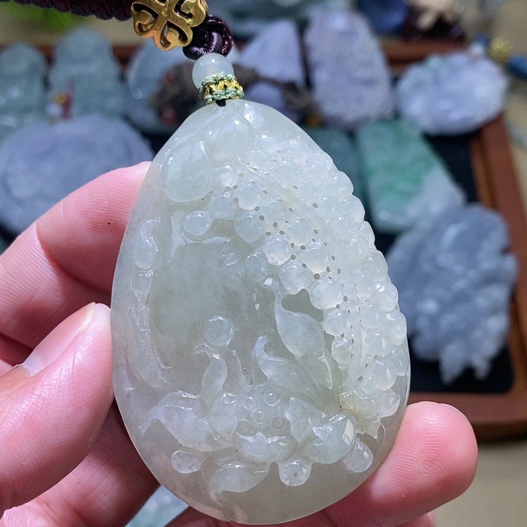 【闪购商品】翡翠未镶嵌颈饰1111111111111