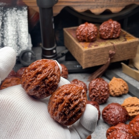 _***彭文玩核桃把件虎头37