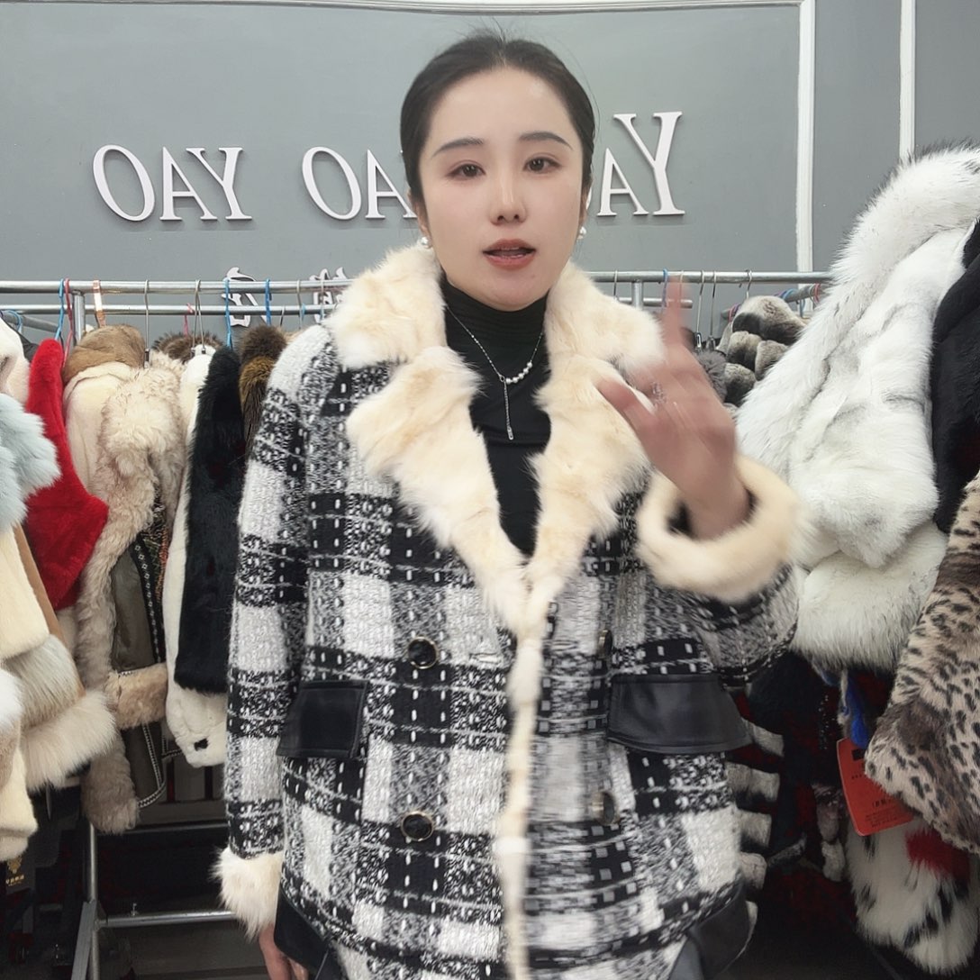 姚小妖家高端皮草