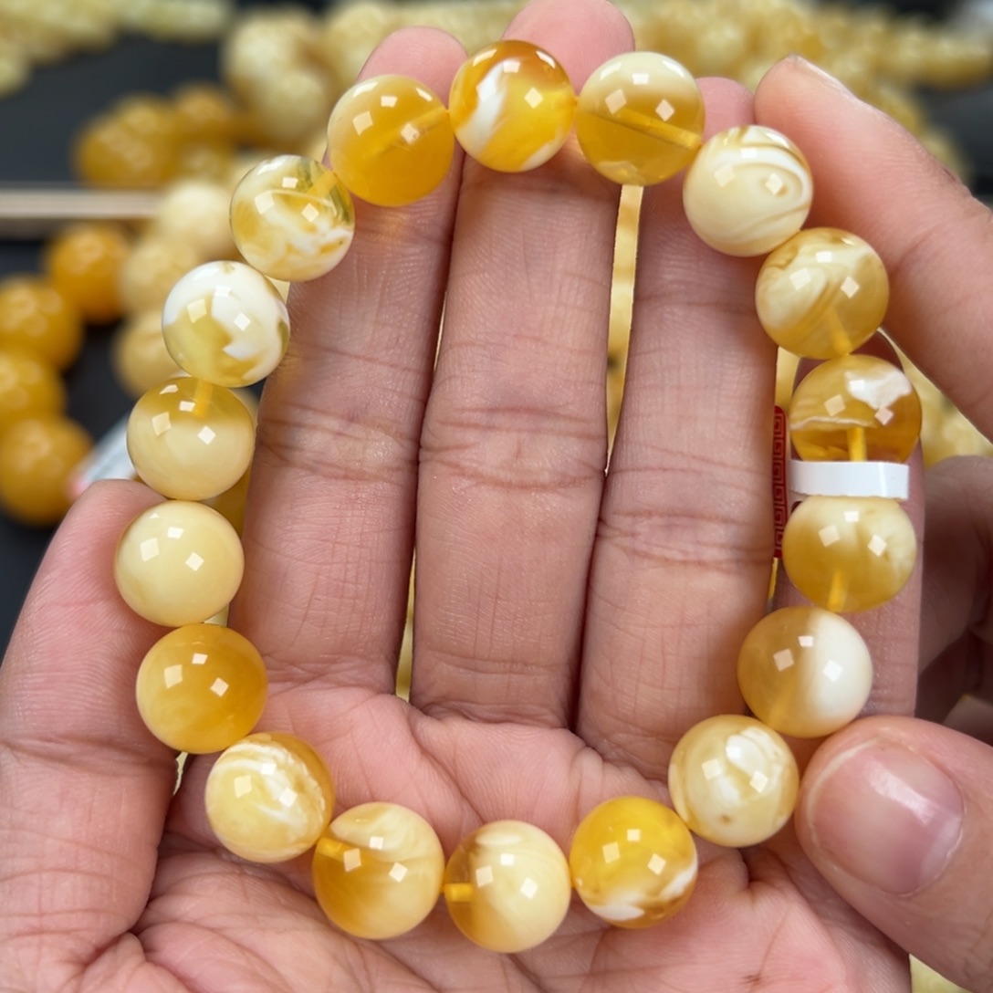 琥珀未镶嵌手链16.3克