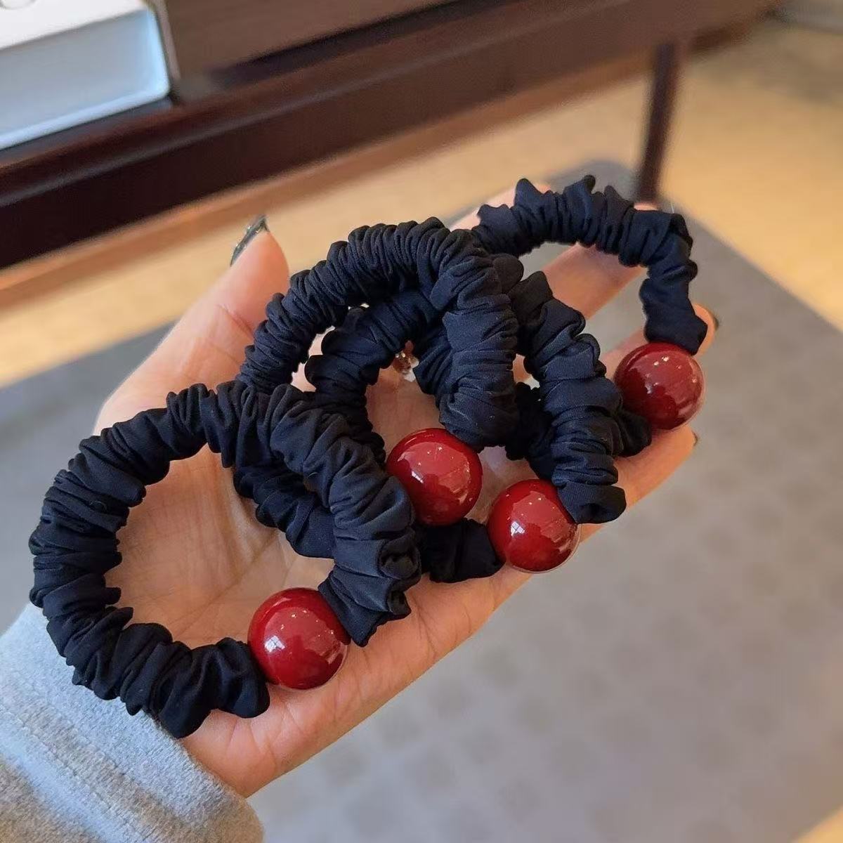 懒虫饰品 红色珠子皮筋发饰肠圈手工缝纫DIY配件材料辅料