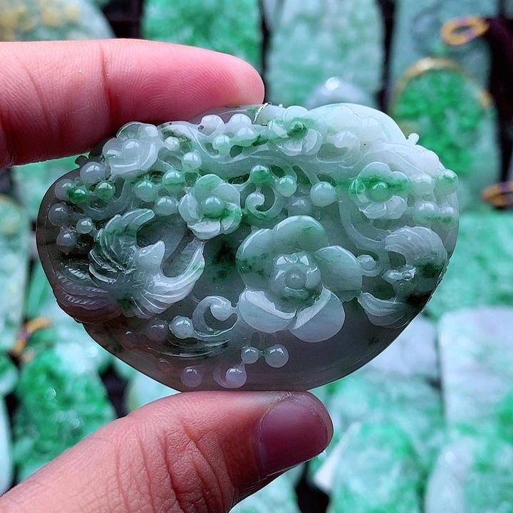 天然A货翡翠花鸟锁牌