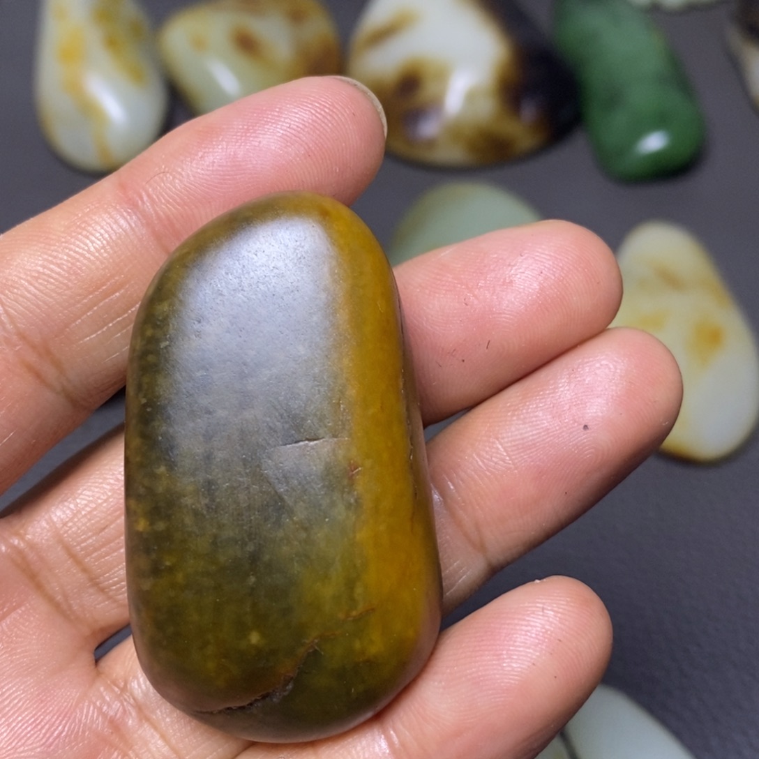 和田玉（糖玉）未镶嵌挂件