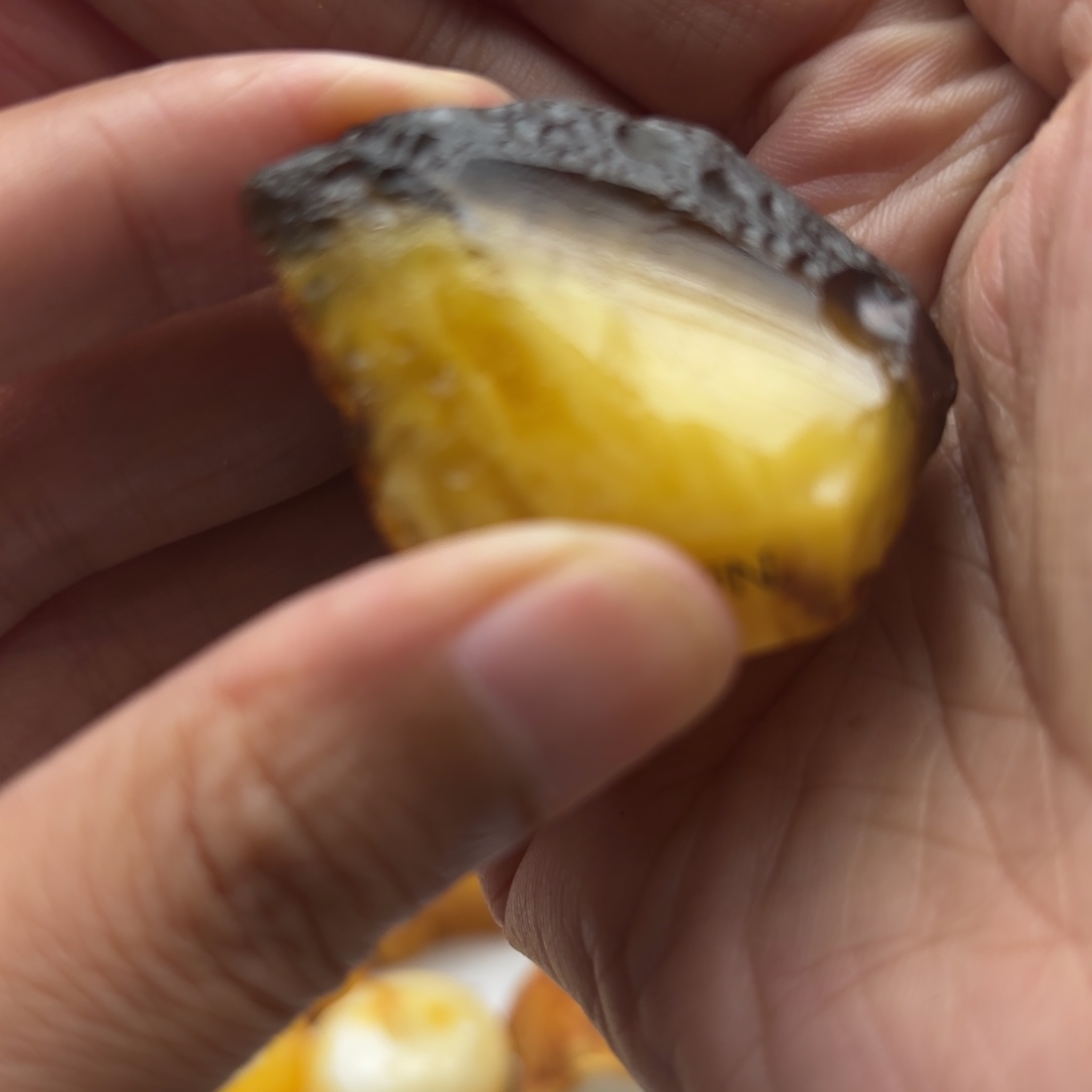 定制琥珀未镶嵌L**g琥珀