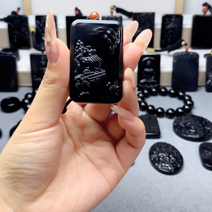 和田玉（墨玉）挂件未镶嵌有色差毛孔