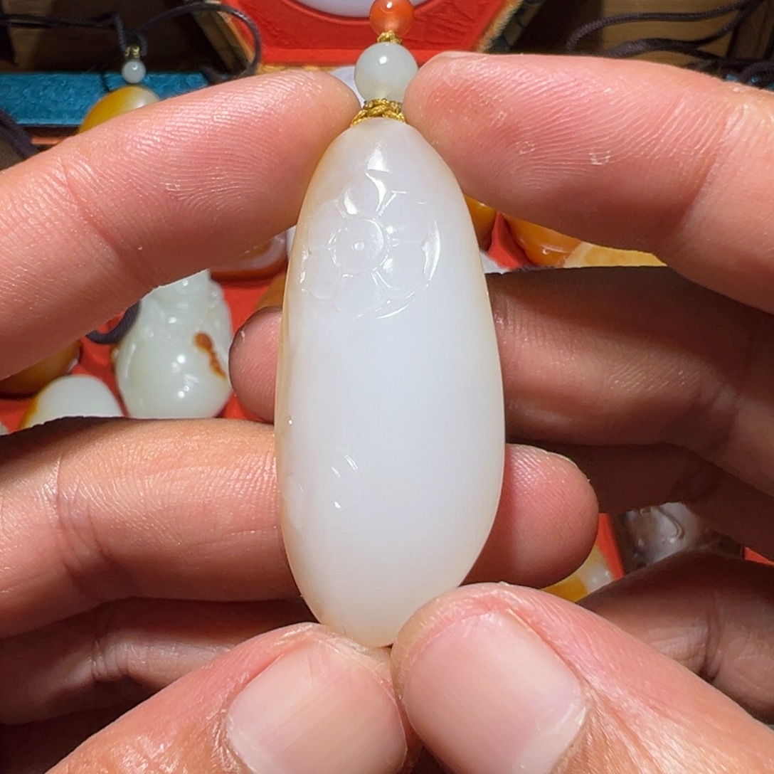 晨***和田玉未镶嵌挂件