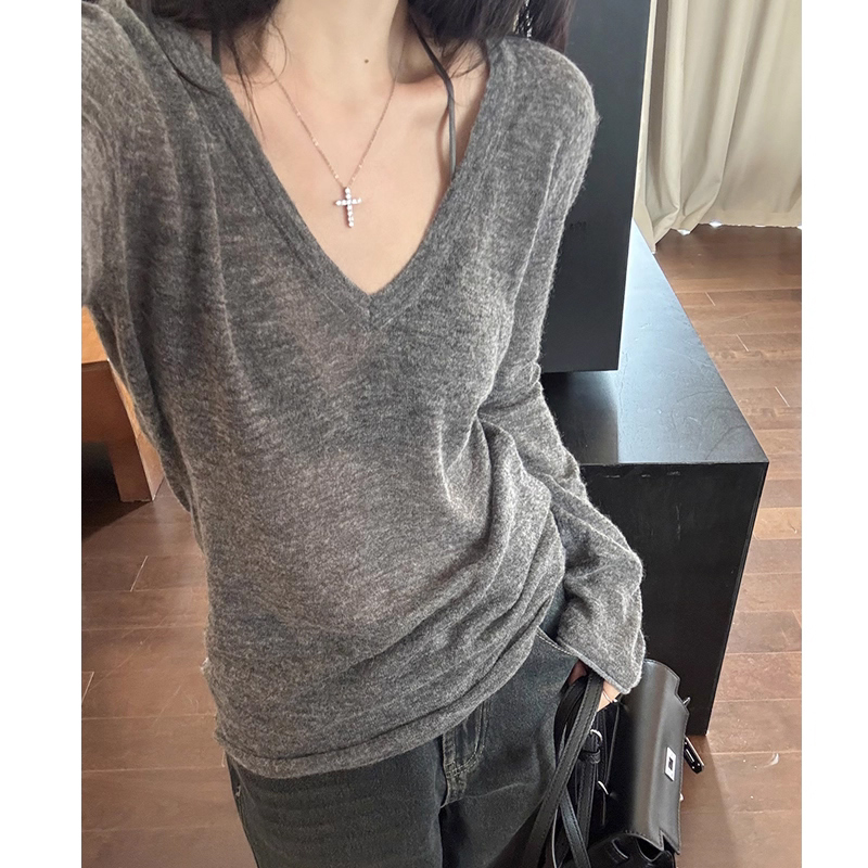 羊毛自发热v领薄款针织打底衫女秋冬季2025新款宽松毛衣内搭上衣