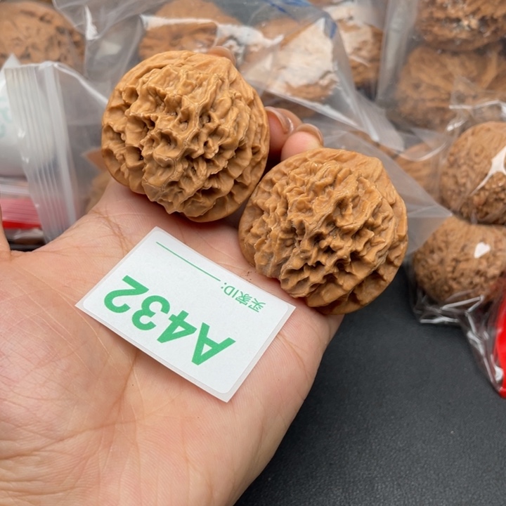 文玩核桃吊坠核桃