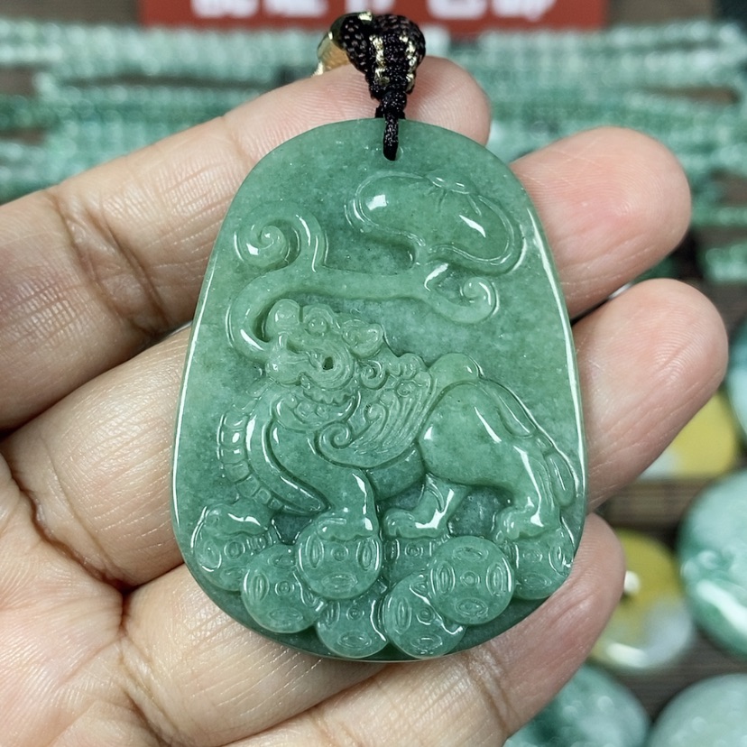 【闪购商品】翡翠颈饰未镶嵌玉吊坠翡翠玉飞天貔貅牌