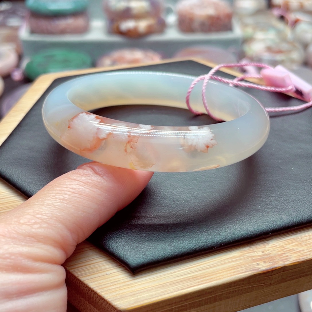 玛瑙/玉髓手镯未镶嵌我***馨1