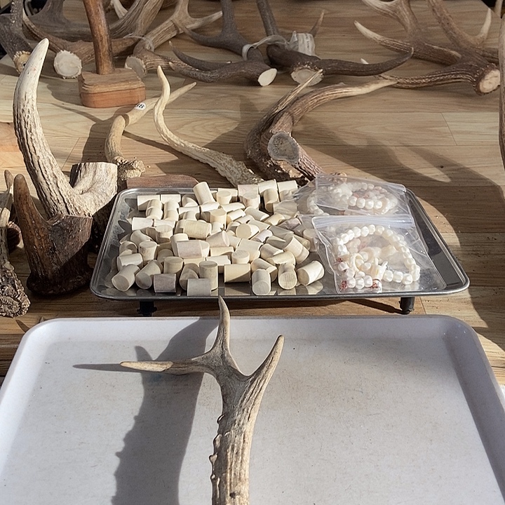 怀***谦大叶紫檀（黑酸枝木类）