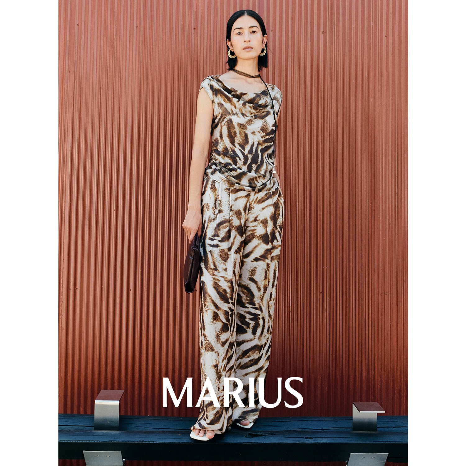 MARIUS"小斑马"真丝混纺立体感不规则斑马纹斜肩上衣/休闲长裤