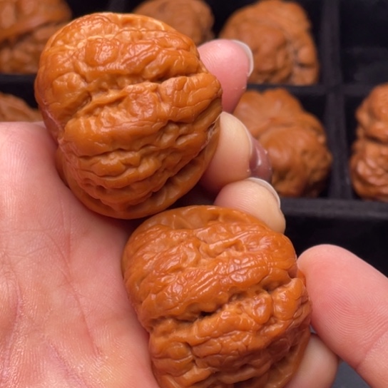 文玩核桃把件秦岭山脉核桃