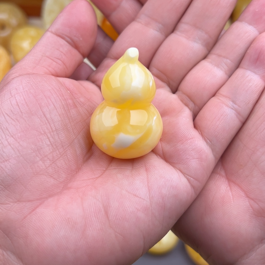 琥珀颈饰未镶嵌纯天然蜜蜡