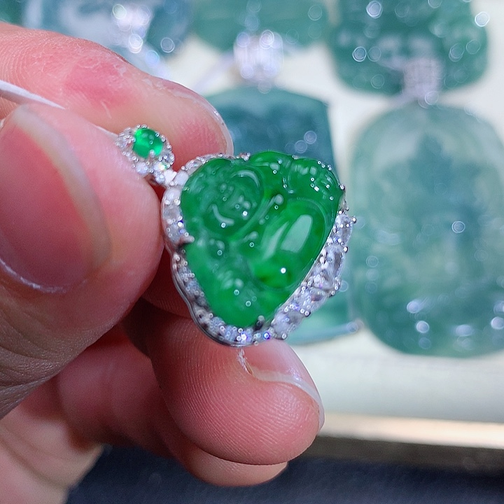 【闪购商品】翡翠颈饰银S925镶嵌天然翡翠